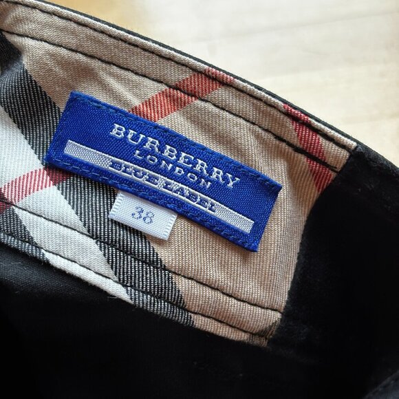 Burberry Blue Label Women's Black Capri Pants Size 38 - Picture 6 of 12